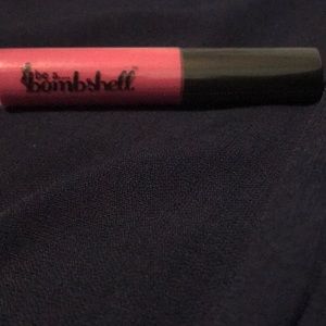 Be a bombshell liquid lipstick